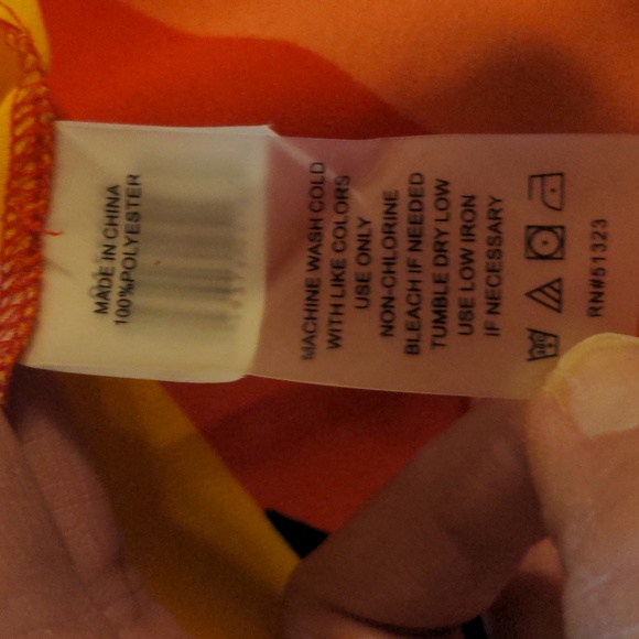 Vince Camuto Bold Autumn Colors of Gold/Orange/Brown/Black Abstract Pattern V-Ne - Picture 15 of 15